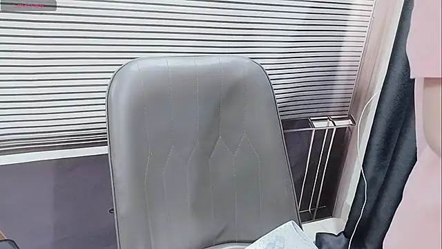 pelue online show from April 2026 01:21:01 AM