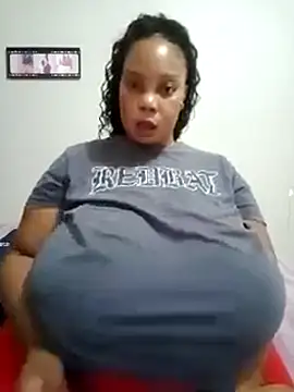 Lovelyboobs01 online show from March 2025 04:25:01 PM