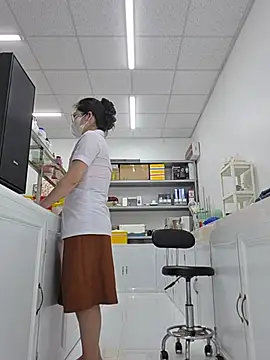 HinaLovely online show from July 2026 02:57:02 AM
