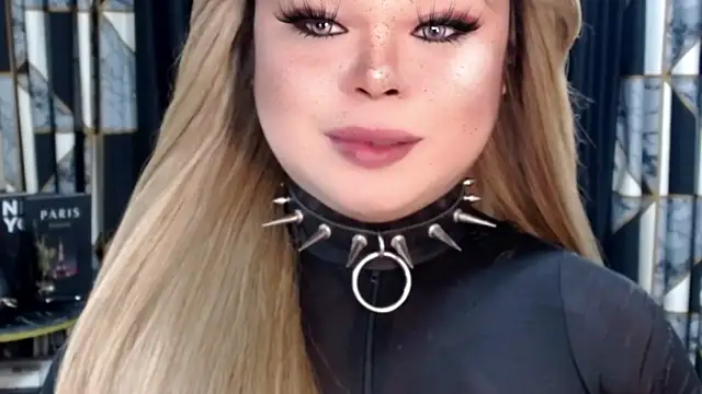 Snapshot of Mistress_DOMnicaaxx chatting on November 2025 02:55:02 PM Mistress DOMnicaaxx online show from November 2025 02:55:02 PM