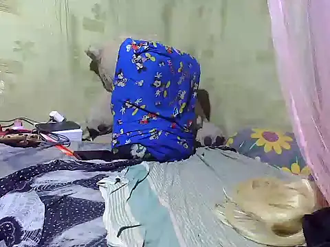 Snapshot of Alora-shine chatting on February 2025 01:30:01 PM Alora-shine online show from February 2025 01:30:01 PM