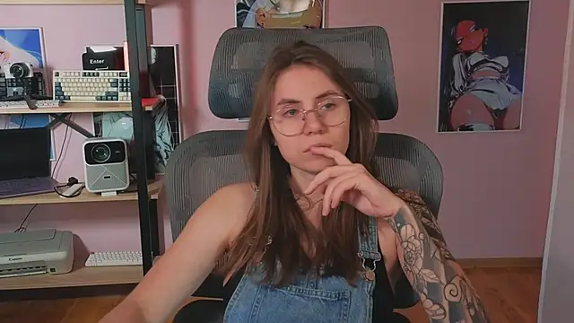 Snapshot of _AnnaStark_ chatting on April 2026 08:26:01 PM AnnaStark online show from April 2026 08:26:01 PM