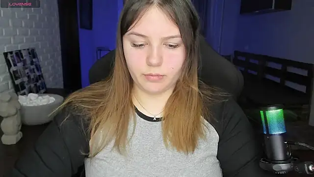 XNirvanaX online show from February 2025 02:06:02 AM