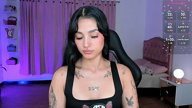 Lizzie corner v online show from February 2026 11:35:01 PM