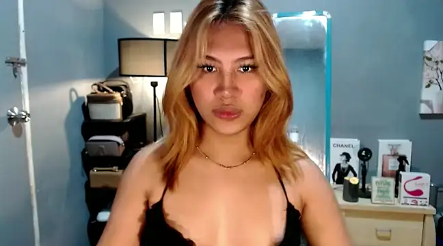 Snapshot of luxxy_grand chatting on December 2024 07:21:01 PM luxxy grand online show from December 2024 07:21:01 PM