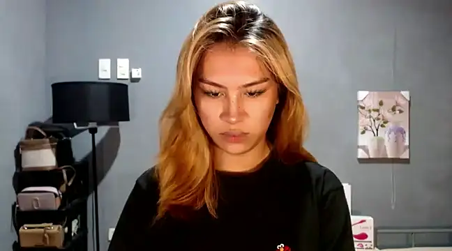 Snapshot of luxxy_grand chatting on January 2025 08:25:02 AM luxxy grand online show from January 2025 08:25:02 AM