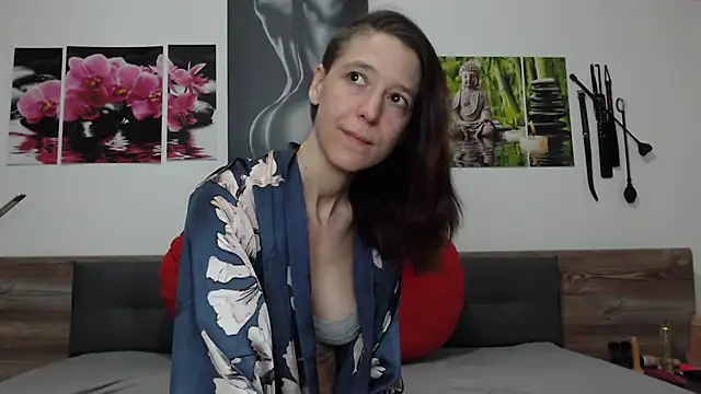 Snapshot of Naschkatze01 chatting on February 2025 09:26:02 AM Naschkatze01 online show from February 2025 09:26:02 AM