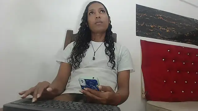 shairaStarr online show from December 2024 04:10:02 AM