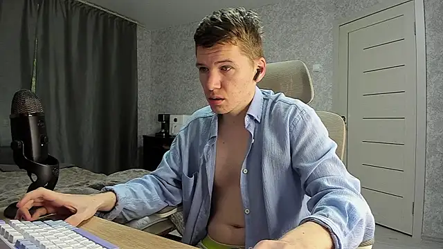 Snapshot of Bananas_dick chatting on May 2026 06:32:01 AM Bananas dick online show from May 2026 06:32:01 AM