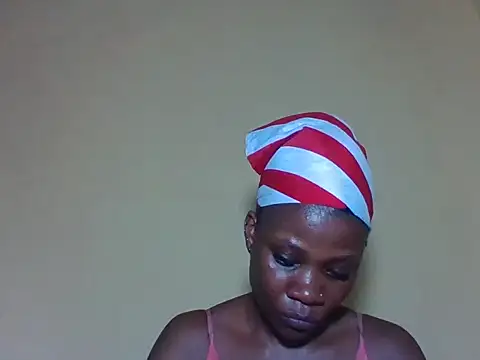 Snapshot of Sweetbaby004 chatting on April 2026 06:32:01 PM Sweetbaby004 online show from April 2026 06:32:01 PM