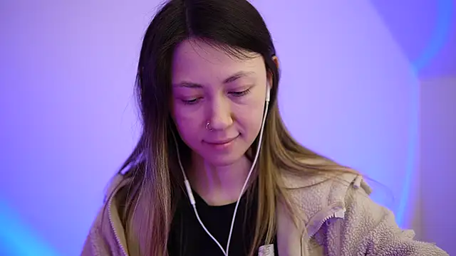 chibi moon  online show from March 2025 11:43:01 PM