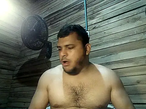 Snapshot of Arcangel_05 chatting on April 2026 04:21:02 AM Arcangel 05 online show from April 2026 04:21:02 AM