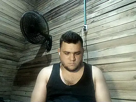 Snapshot of Arcangel_05 chatting on April 2026 04:21:01 AM Arcangel 05 online show from April 2026 04:21:01 AM