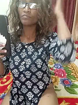 Snapshot of LunaRai chatting on March 2025 07:20:02 AM LunaRai online show from March 2025 07:20:02 AM