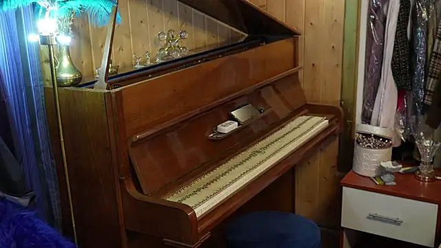 VanessaDoyle online show from September 2025 02:53:02 PM