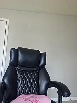 oliviaprettypussy online show from March 2026 08:30:01 PM