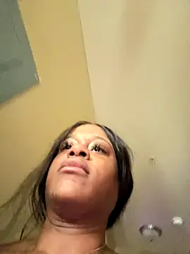 Snapshot of Tikalalin chatting on September 2025 07:46:02 PM Tikalalin online show from September 2025 07:46:02 PM