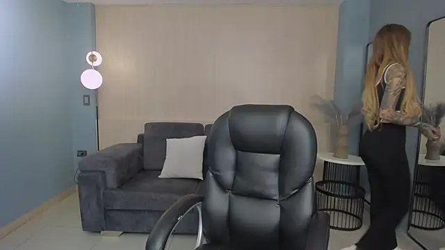 LexieWayne online show from December 2024 01:17:01 PM