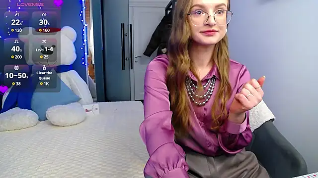 KateJonson online show from December 2024 01:24:01 PM