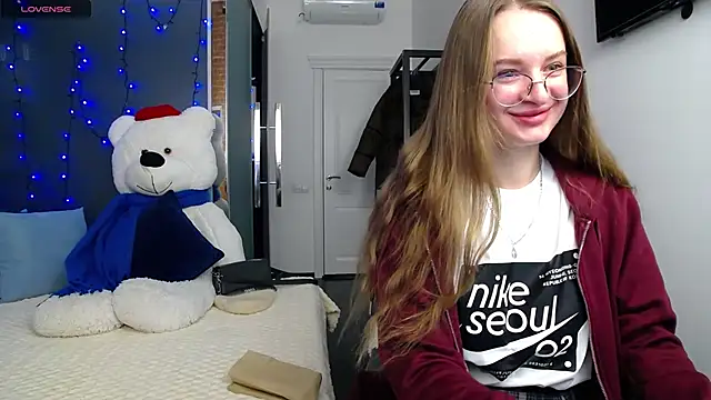 KateJonson online show from December 2024 08:20:01 AM