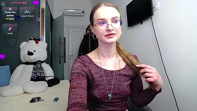 KateJonson online show from January 2025 02:13:01 PM