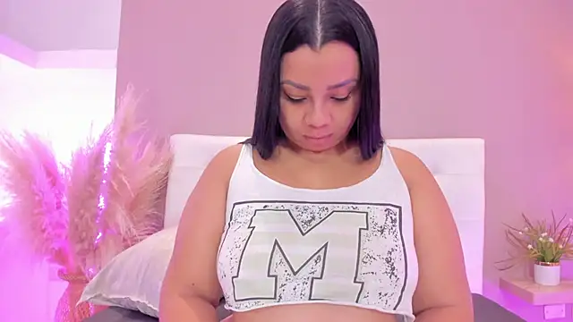 Snapshot of MelanyShayk chatting on January 2025 01:41:01 PM MelanyShayk online show from January 2025 01:41:01 PM