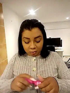 Snapshot of MelanyShayk chatting on February 2025 11:50:01 AM MelanyShayk online show from February 2025 11:50:01 AM