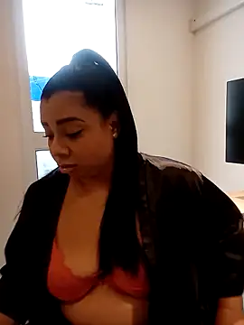 Snapshot of MelanyShayk chatting on February 2025 03:58:01 PM MelanyShayk online show from February 2025 03:58:01 PM