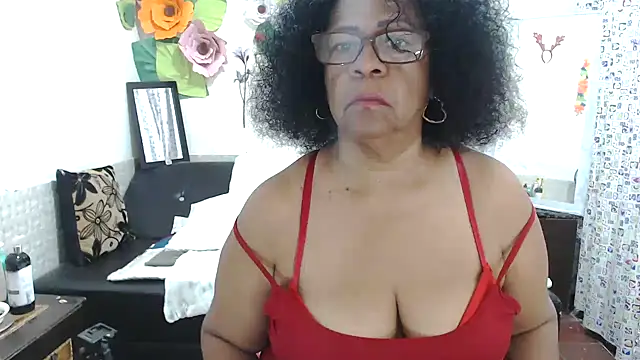 Snapshot of Yayis-hot-sexyw chatting on February 2025 04:24:02 PM Yayis-hot-sexyw online show from February 2025 04:24:02 PM