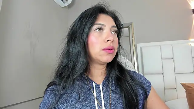 Snapshot of _BunnyNaugthy chatting on October 2025 12:11:01 PM BunnyNaugthy online show from October 2025 12:11:01 PM