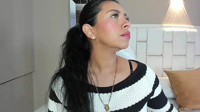 Snapshot of _BunnyNaugthy chatting on October 2025 12:06:01 PM BunnyNaugthy online show from October 2025 12:06:01 PM