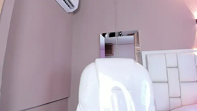 Snapshot of _BunnyNaugthy chatting on October 2025 12:17:02 PM BunnyNaugthy online show from October 2025 12:17:02 PM