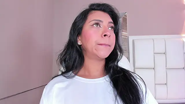 Snapshot of _BunnyNaugthy chatting on October 2025 12:07:02 PM BunnyNaugthy online show from October 2025 12:07:02 PM