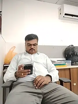 Snapshot of Desi_Londa_143 chatting on June 2026 06:36:02 AM Desi Londa 143 online show from June 2026 06:36:02 AM