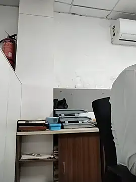 Snapshot of Desi_Londa_143 chatting on July 2026 06:47:02 AM Desi Londa 143 online show from July 2026 06:47:02 AM