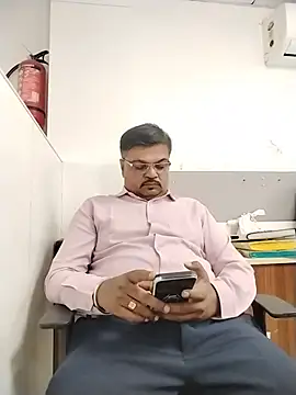 Snapshot of Desi_Londa_143 chatting on July 2026 06:12:01 AM Desi Londa 143 online show from July 2026 06:12:01 AM