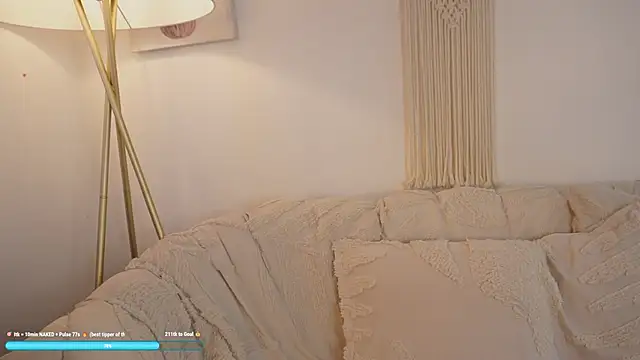 bunnycuteshy online show from November 2025 01:36:01 PM