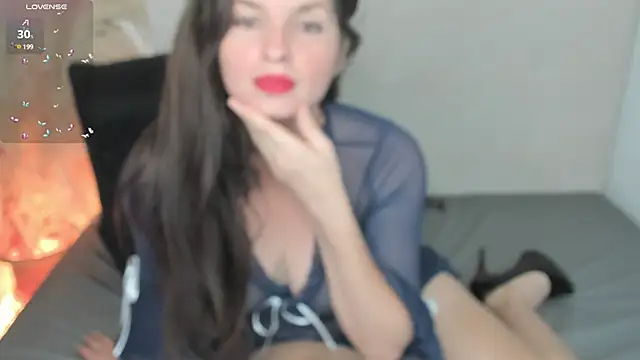 Snapshot of Azahara_Amin_ chatting on January 2025 04:24:01 PM Azahara Amin online show from January 2025 04:24:01 PM
