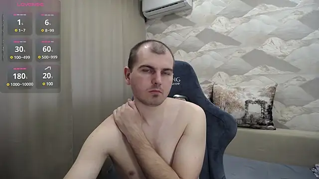 Snapshot of SerzhKorol1 chatting on March 2025 10:19:01 AM SerzhKorol1 online show from March 2025 10:19:01 AM