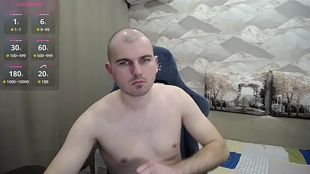 Snapshot of SerzhKorol1 chatting on March 2025 03:03:02 PM SerzhKorol1 online show from March 2025 03:03:02 PM