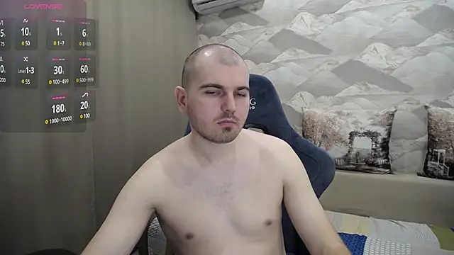 Snapshot of SerzhKorol1 chatting on March 2025 09:33:02 AM SerzhKorol1 online show from March 2025 09:33:02 AM