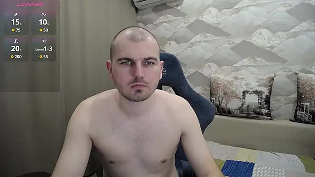Snapshot of SerzhKorol1 chatting on March 2025 12:35:02 PM SerzhKorol1 online show from March 2025 12:35:02 PM