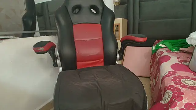 arletmss online show from March 2025 12:02:02 PM