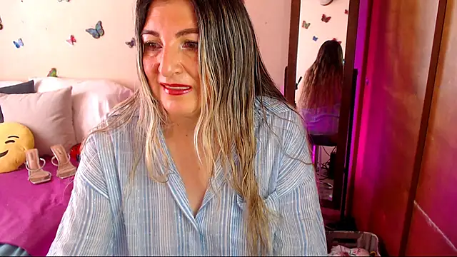 Jolie-Mature online show from March 2026 10:03:01 PM