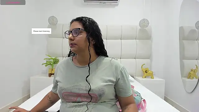 DanielleEvans  online show from November 2025 11:22:01 AM