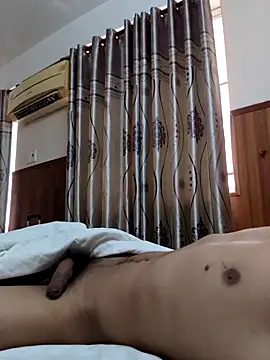 Snapshot of _IRRESISTIBLE_ chatting on October 2025 01:25:01 AM IRRESISTIBLE online show from October 2025 01:25:01 AM