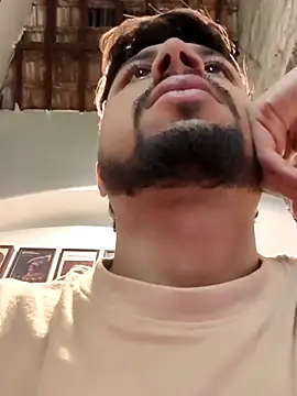 Snapshot of _IRRESISTIBLE_ chatting on July 2026 07:00:01 AM IRRESISTIBLE online show from July 2026 07:00:01 AM