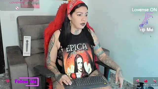 julianne stoone online show from September 2025 02:52:01 PM