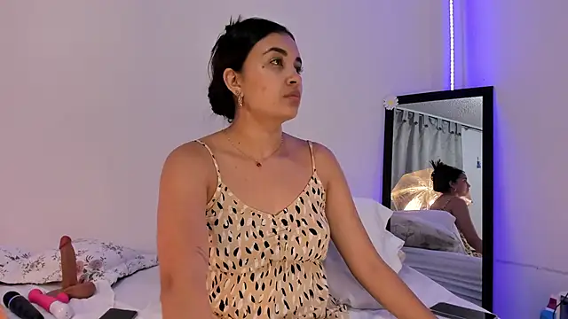 Snapshot of aisha_es chatting on January 2025 01:56:01 AM aisha es online show from January 2025 01:56:01 AM