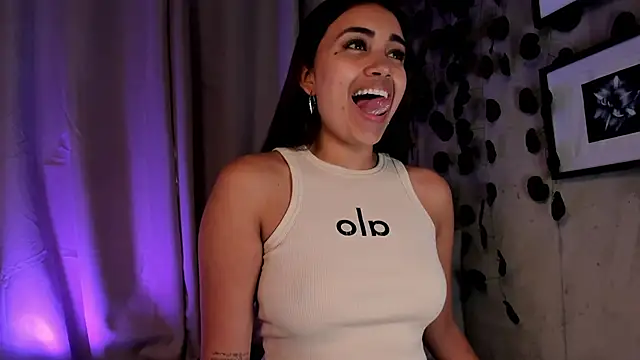 Snapshot of aisha_es chatting on February 2025 08:39:01 PM aisha es online show from February 2025 08:39:01 PM